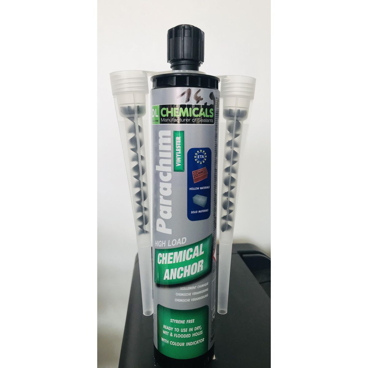 Cartouche de scellement chimique et canules