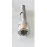 8 chevilles métal + vis inox M10x70mm