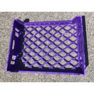 Caisse plastiques violettes