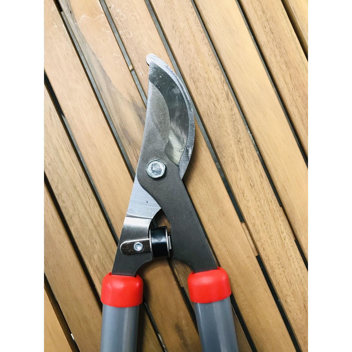 Coupe branche métal