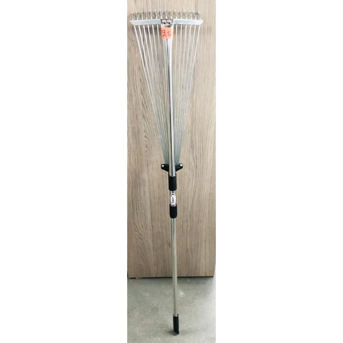Râteau De Croupier Télescopique Pour Roulette - Longueur 60 Cm, Manche En Bois, Tête Métal Doré - 10