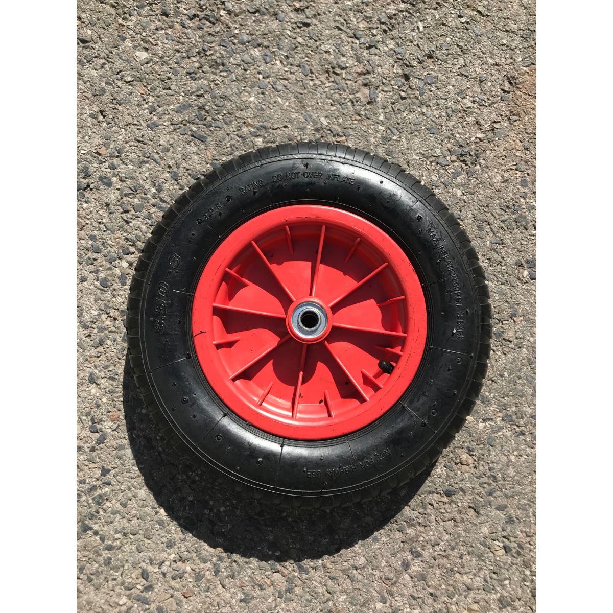 ROUE DE BROUETTE- Alésage 16mm - roue gonflable- 3.50x8