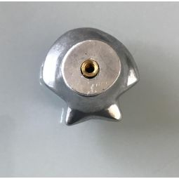 Bouton coquillage gris argenté 